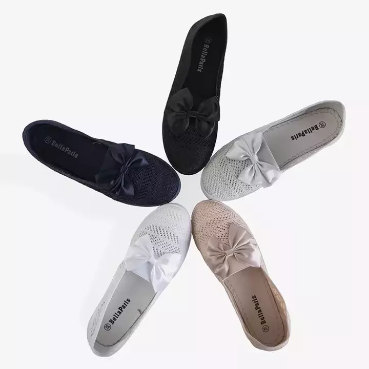 OUTLET Světle šedá dámská prolamovaná slip-on s mašlí Azaria - Obuv