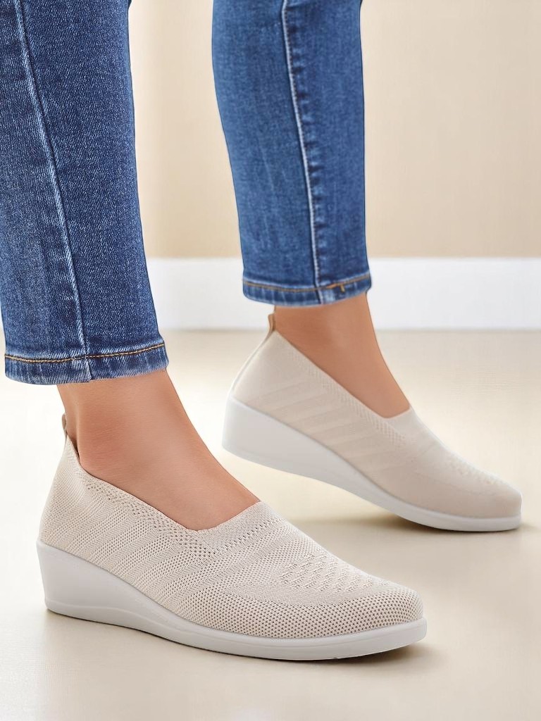 Royalfashion Dámské loafers na nízkém klínu Epoles