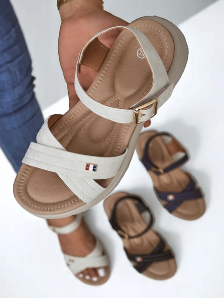 Royalfashion Dámské sandály na plochém podpatku Nirras