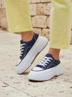 Темно-синій