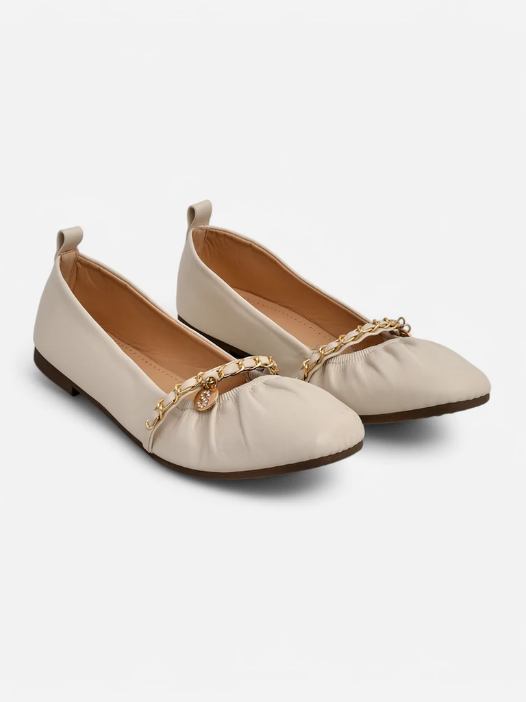 Dámské baleríny Aelia béžové z eko kůže s ozdobným řetízkem ITALIA