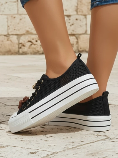 Royalfashion Dámské perforované tenisky s dekoracemi Osdo