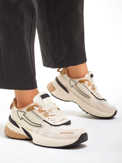 Royalfashion Жіночі спортивні кросівки з товстою підошвою Beysa