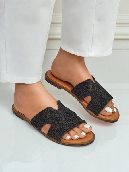 Rpyalfashion Dámské sandály s ozdobným páskem Braida