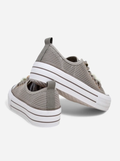 Royalfashion Жіночі перфоровані кросівки з декором Osdo