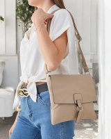 світло-коричневий || помаранчевий