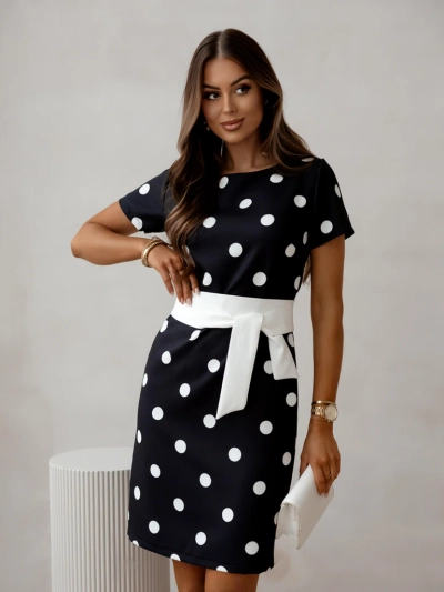 Royalfashion Dámské šaty ke kolenům s krátkými rukávy a puntíkovým páskem