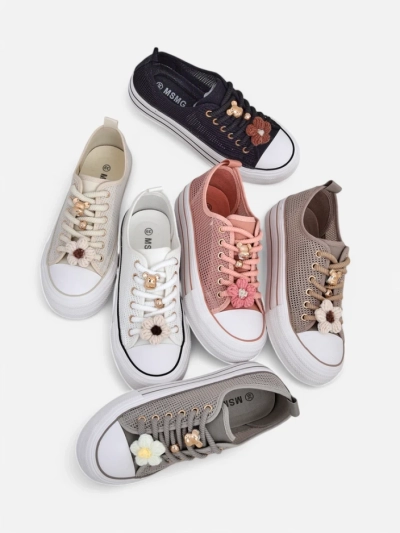 Royalfashion Dámské perforované tenisky s dekoracemi Osdo