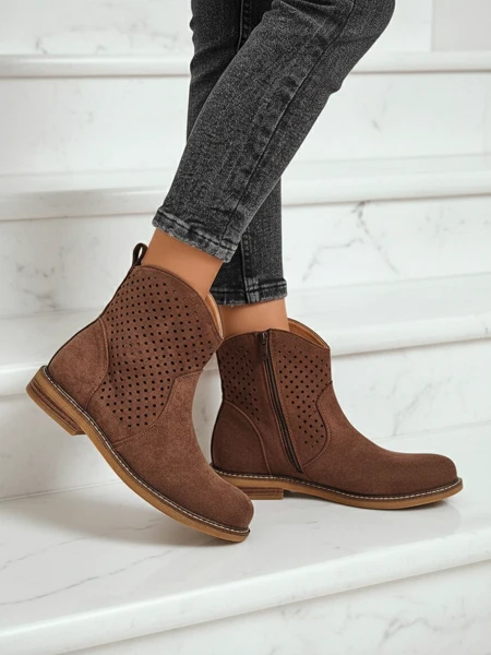 Royalfashion Dámské kotníkové boty s prolamováním Toffas