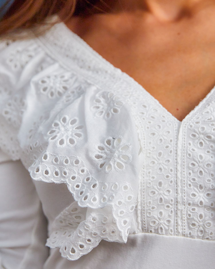 Royalfashion Біла жіноча блуза з мереживом